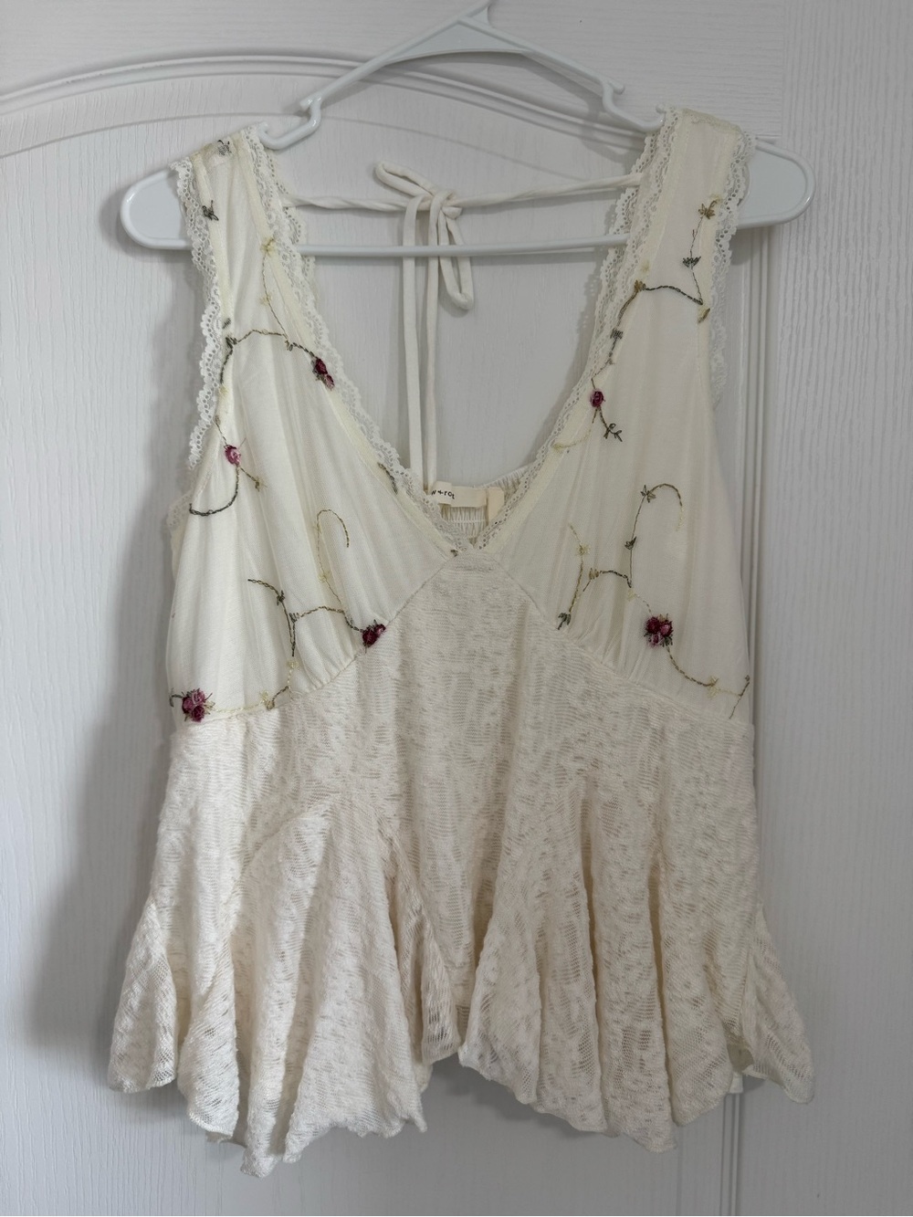 Ivory Floral-Embroidered Lace Trim Tank Top
